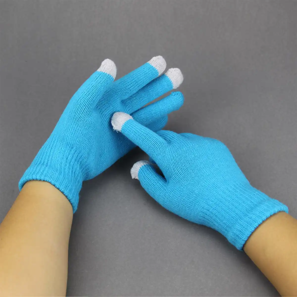 Magic Touchscreen Knit Gloves product detail view