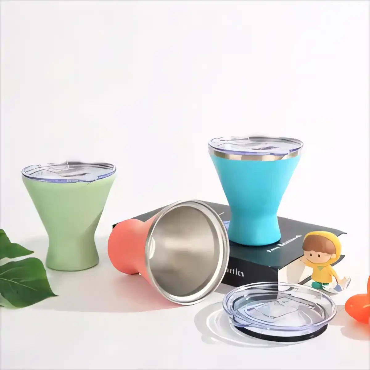 Insulated Martini Tumbler with Lid alternate product angle